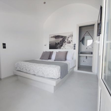 Caldera Cliff Suites 산토리니 외부 사진