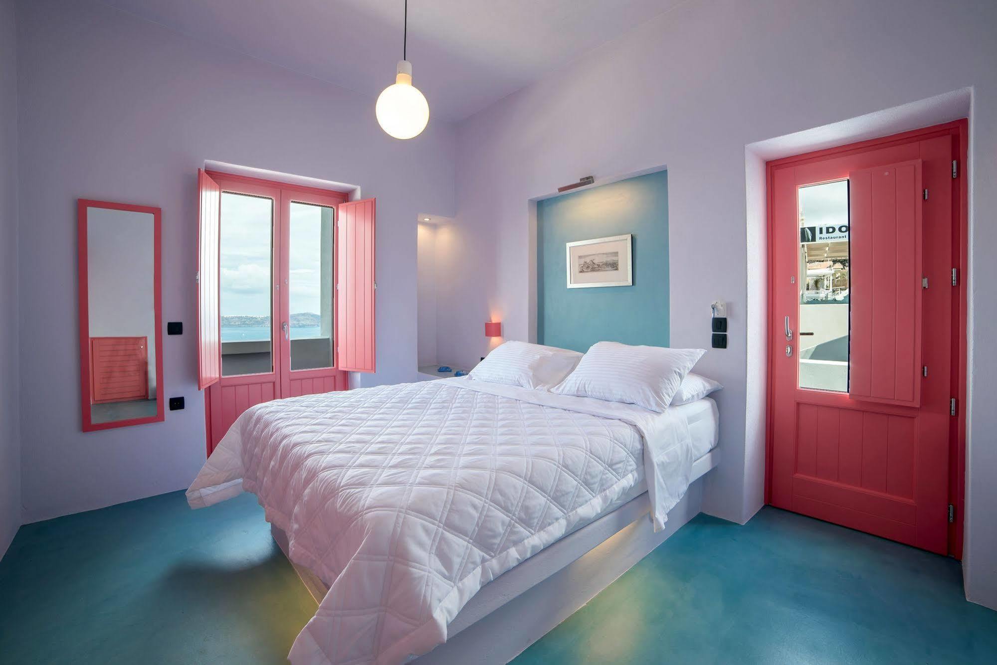 Caldera Cliff Suites 산토리니 외부 사진